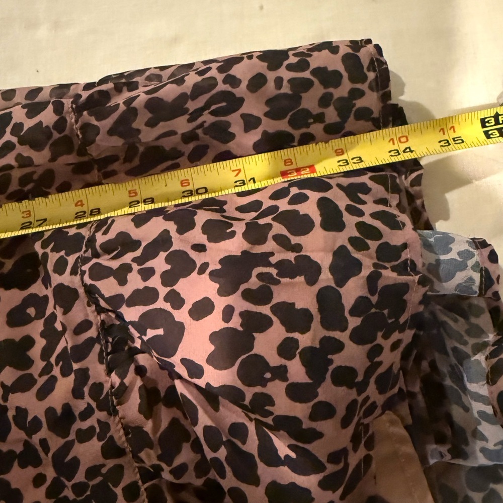 Lulus, Leopard Print V-Neck relaxed fit Dress, Size L - Picture 10 of 14